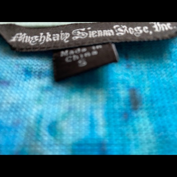 clothes - Picture 6 of 8